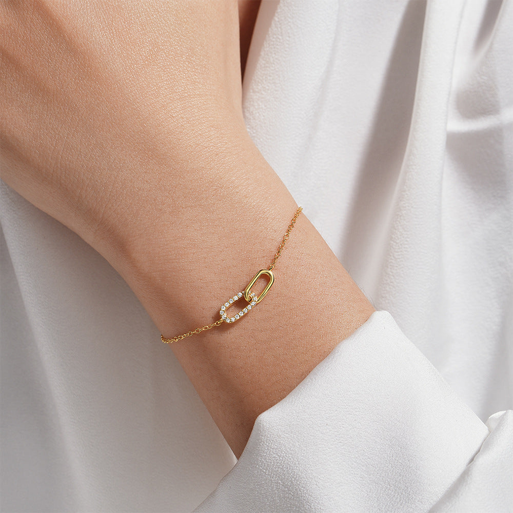 Bracelet Double Boucle Croisée – Édition Prestige