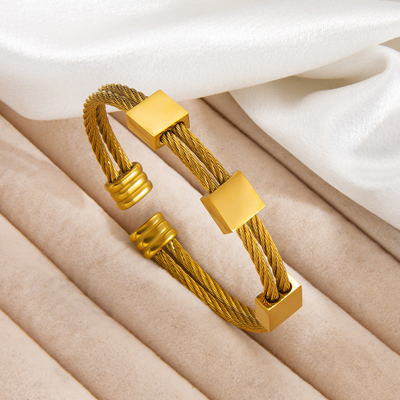 Bracelet manchette homme – acier titane plaqué or